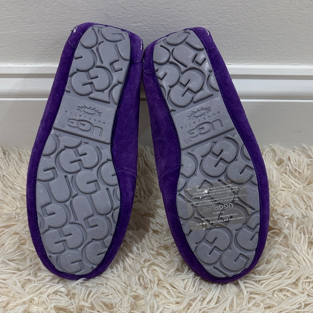 NWT UGG Purple Suede Moccasins - Picture 5 of 9